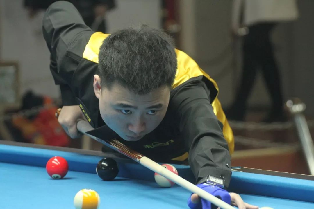 通过开放火 通过开放火